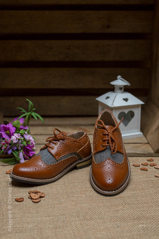 infant size 6 brogues