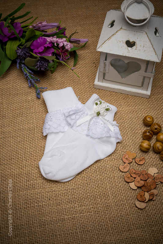 Girls White Lace Ankle Socks with White Flower Cluster